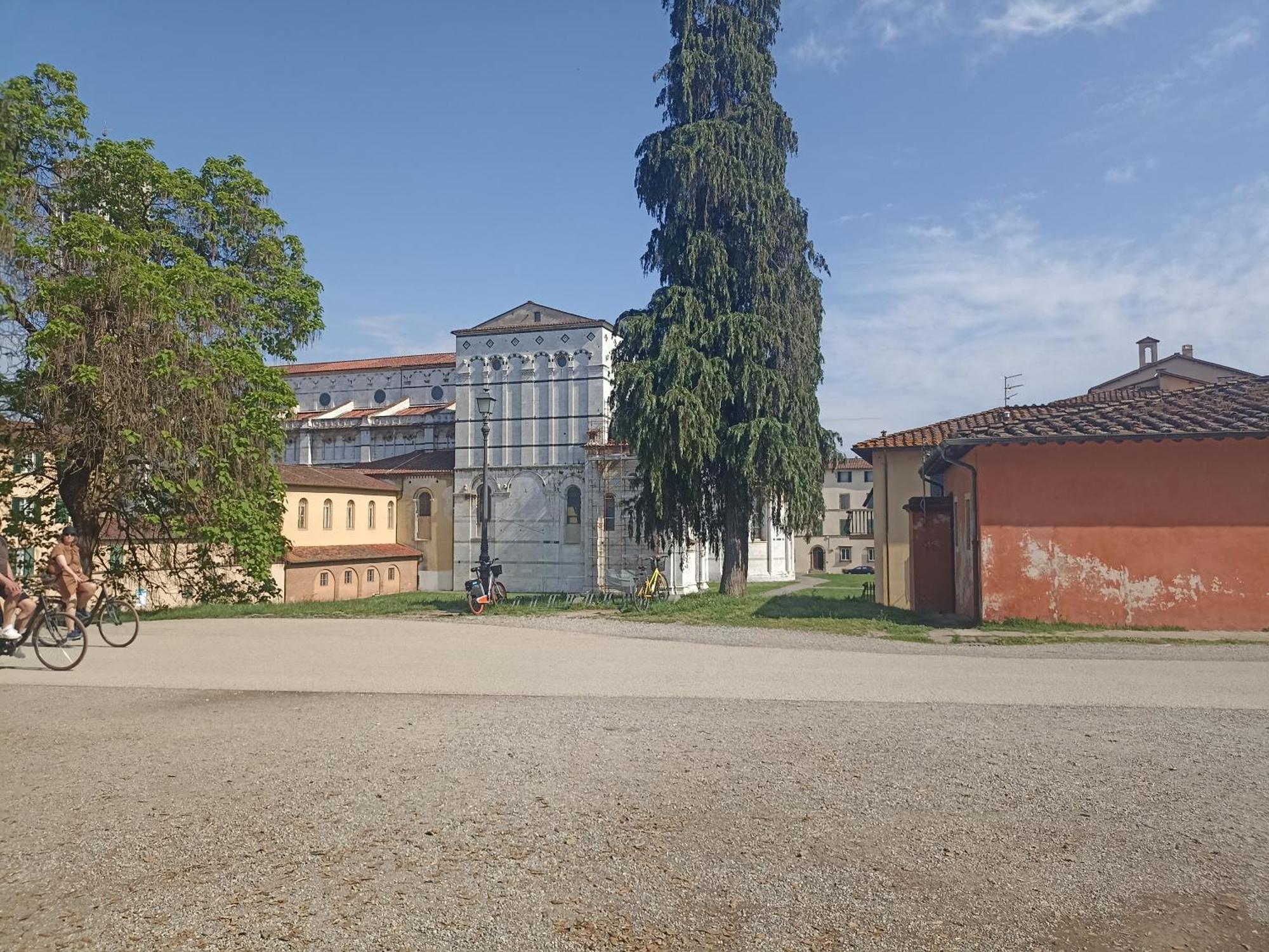 Villa Gem In The City Center Of Lucca With Air Conditioning - Exclusive Ground Floor House Inside The Walls Close To Botanical Garden And Piazza San Martino Exterior foto